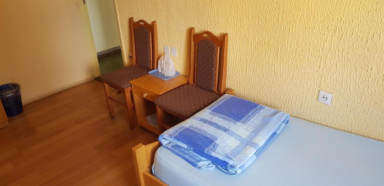 Hostel Av Palanka Luaran gambar