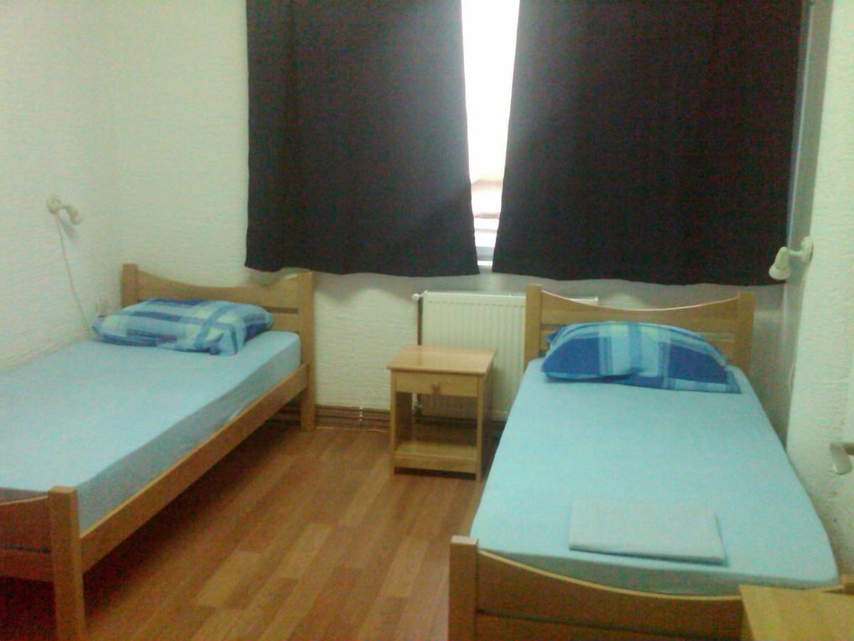 Hostel Av Palanka Luaran gambar